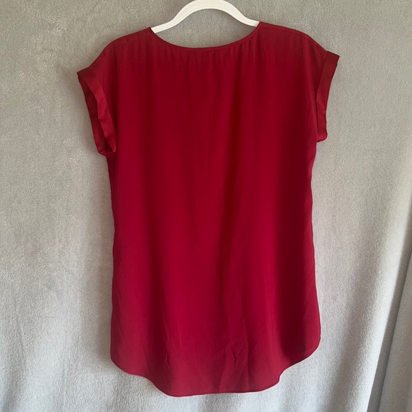 Express red cap-sleeve blouse size medium - Picture 4 of 4